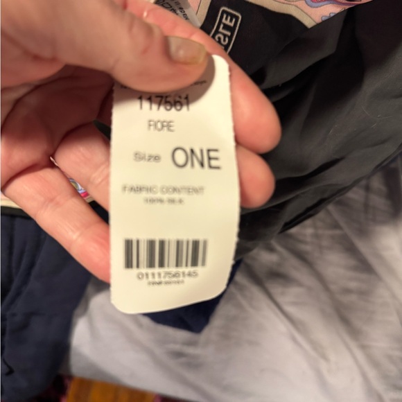 New Sk Scarf - Picture 2 of 3